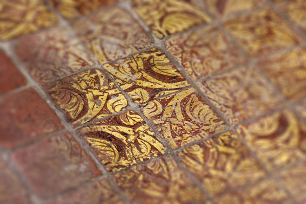 Carreaux de pavement de la chapelle : détail. © Région Bourgogne-Franche-Comté, Inventaire du patrimoine Carreaux de pavement de la chapelle : détail. © Région Bourgogne-Franche-Comté, Inventaire du patrimoine