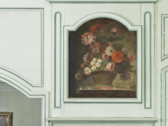 Nature morte au bouquet de fleurs : vue d'ensemble, avant restauration. © Région Bourgogne-Franche-Comté, Inventaire du patrimoine Nature morte au bouquet de fleurs : vue d'ensemble, avant restauration. © Région Bourgogne-Franche-Comté, Inventaire du patrimoine