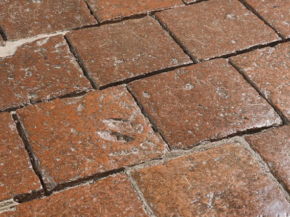 Carreaux de pavement de la chambre de Vienne : détail. © Région Bourgogne-Franche-Comté, Inventaire du patrimoine Carreaux de pavement de la chambre de Vienne : détail. © Région Bourgogne-Franche-Comté, Inventaire du patrimoine