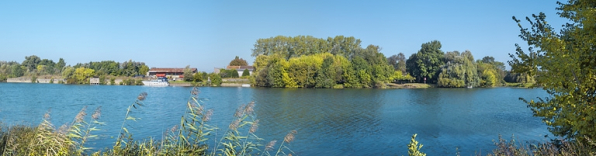 Vue d'ensemble du port depuis la rive opposée. © Région Bourgogne-Franche-Comté, Inventaire du patrimoine