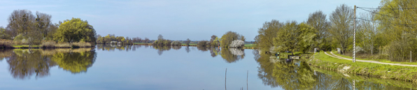 Le chemin de halage longeant la rive droite de la Saône à la hauteur du franchissement de la Vouge. © Région Bourgogne-Franche-Comté, Inventaire du patrimoine