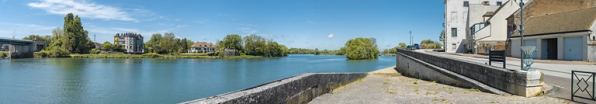 Vue de la Saône depuis la rampe d'accès. © Région Bourgogne-Franche-Comté, Inventaire du patrimoine