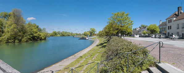 Vue d'ensemble des quais à gradins, avant leur restauration. © Région Bourgogne-Franche-Comté, Inventaire du patrimoine