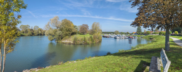 Chenal d'entrée dans le port. © Région Bourgogne-Franche-Comté, Inventaire du patrimoine