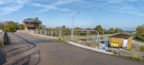 Vue d'ensemble depuis le pont sur écluse. © Région Bourgogne-Franche-Comté, Inventaire du patrimoine