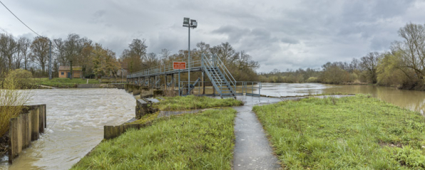 Le barrage, la maison et le magasin à aiguilles. © Région Bourgogne-Franche-Comté, Inventaire du patrimoine