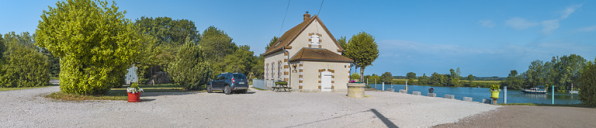 La maison du barragiste et le site de l'ancien barrage. © Région Bourgogne-Franche-Comté, Inventaire du patrimoine