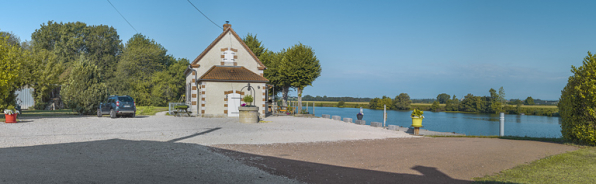 La maison du barragiste et le site de l'ancien barrage. © Région Bourgogne-Franche-Comté, Inventaire du patrimoine