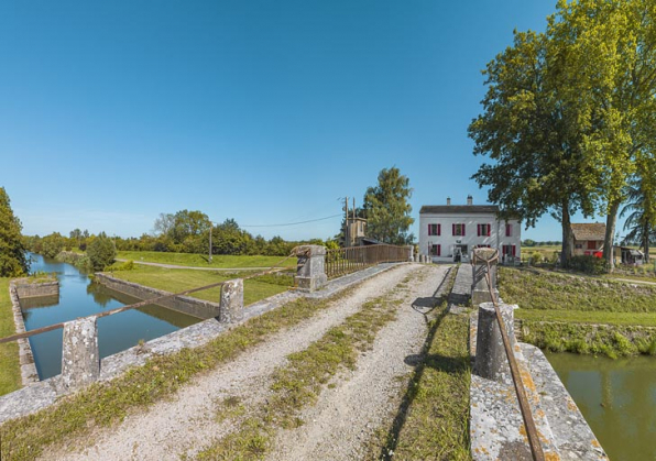 Le pont vu du dessus. © Région Bourgogne-Franche-Comté, Inventaire du patrimoine