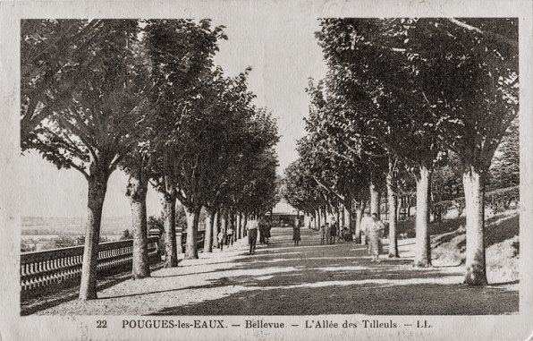 Allée de tilleuls sur la terrasse. © Région Bourgogne-Franche-Comté, Inventaire du patrimoine