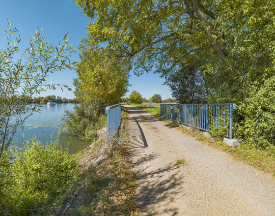 Vue d'ensemble du ponceau à la frontière entre Côte-d'Or et Saône-et-Loire. © Région Bourgogne-Franche-Comté, Inventaire du patrimoine