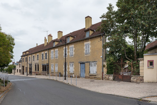 Façade sur l'avenue de Paris, vue depuis le sud-est. © Région Bourgogne-Franche-Comté, Inventaire du patrimoine