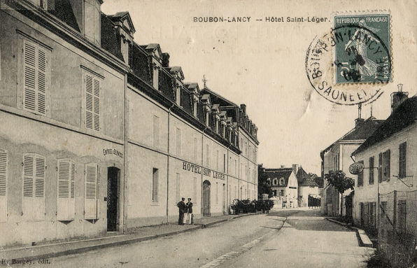 Façade sur l'avenue, vue en direction du sud-est. © Région Bourgogne-Franche-Comté, Inventaire du patrimoine