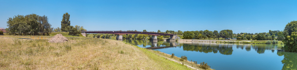 Le pont de Bragny vu d'amont depuis Verdun-sur-le-Doubs. © Région Bourgogne-Franche-Comté, Inventaire du patrimoine