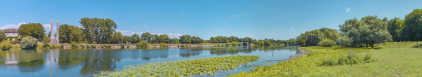 La digue amont de Chauvort entre l'ancien pont suspendu et le pont sur la Dheune. © Région Bourgogne-Franche-Comté, Inventaire du patrimoine