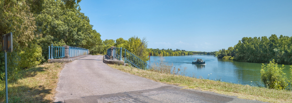 Le pont sur la Dheune, vu d'aval. En arrière-plan, on distingue le pont de Bragny. © Région Bourgogne-Franche-Comté, Inventaire du patrimoine