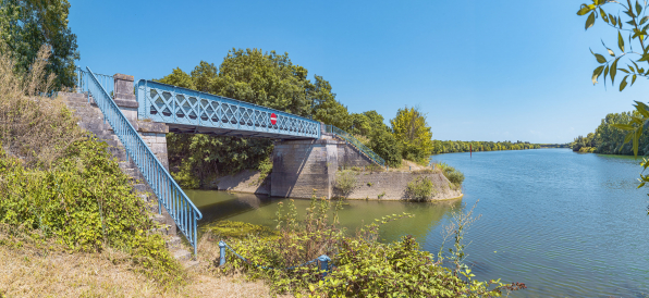 Vue d'ensemble du pont sur la Dheune. © Région Bourgogne-Franche-Comté, Inventaire du patrimoine