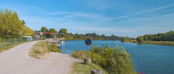 Vue d'ensemble du port de Gergy, depuis la rampe aval. © Région Bourgogne-Franche-Comté, Inventaire du patrimoine