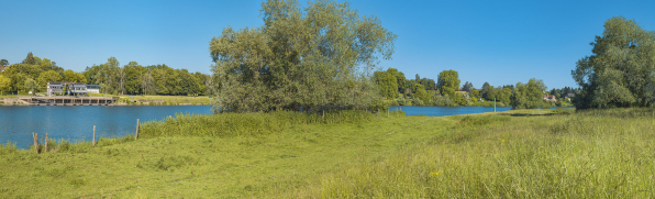 Le port de Gergy depuis la rive opposée. © Région Bourgogne-Franche-Comté, Inventaire du patrimoine