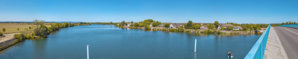 Vue d'ensemble de la Saône à hauteur du port d'Ouroux. © Région Bourgogne-Franche-Comté, Inventaire du patrimoine