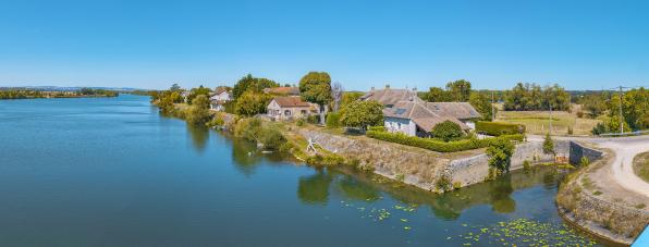 Le port d'Ouroux, vu depuis le pont. © Région Bourgogne-Franche-Comté, Inventaire du patrimoine