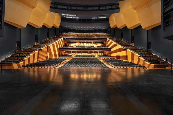 Auditorium, Dijon : la salle vue de la scène. © Région Bourgogne-Franche-Comté, Inventaire du patrimoine