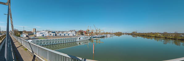 Le port nord vu depuis le pont de Bourgogne. © Région Bourgogne-Franche-Comté, Inventaire du patrimoine