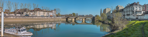 Vue d'ensemble depuis le port de plaisance. © Région Bourgogne-Franche-Comté, Inventaire du patrimoine