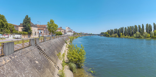 Le quai vu d'aval. © Région Bourgogne-Franche-Comté, Inventaire du patrimoine