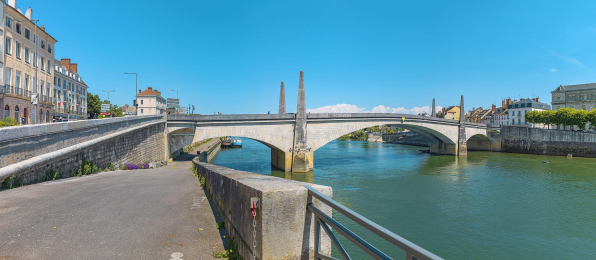 Vue d'ensemble du pont, depuis la banquette de halage aval. © Région Bourgogne-Franche-Comté, Inventaire du patrimoine