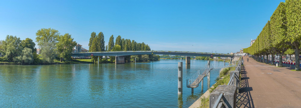 Vue d'ensemble du pont Jean-Richard depuis l'amont, au niveau du quai Gambetta. © Région Bourgogne-Franche-Comté, Inventaire du patrimoine