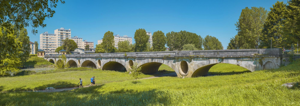 Le pont des Chavannes, vu d'aval. © Région Bourgogne-Franche-Comté, Inventaire du patrimoine