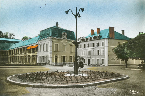 Situation de l'hôtel des Thermes (à droite), près de l'établissement thermal (à gauche). © Archives départementales de Saône-et-Loire
