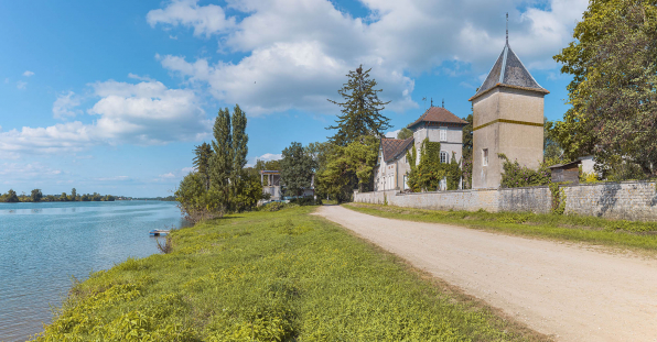La villa "Beau Rivage" au port d'Ormes. © Région Bourgogne-Franche-Comté, Inventaire du patrimoine