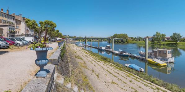 Vue d'ensemble des quais à gradins. © Région Bourgogne-Franche-Comté, Inventaire du patrimoine