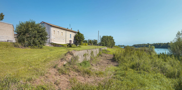 Mur de soutènement du port de Farges. © Région Bourgogne-Franche-Comté, Inventaire du patrimoine