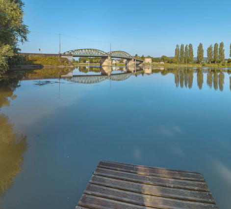 Le pont de Fleurville, vu d'amont et depuis la rive gauche. © Région Bourgogne-Franche-Comté, Inventaire du patrimoine