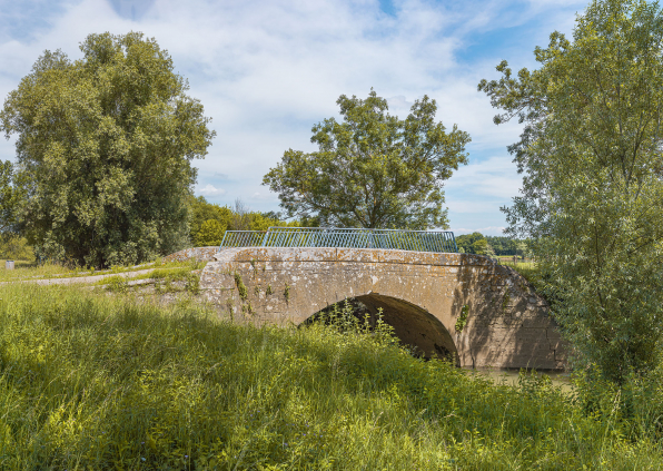 Vue d'ensemble du pont. © Région Bourgogne-Franche-Comté, Inventaire du patrimoine