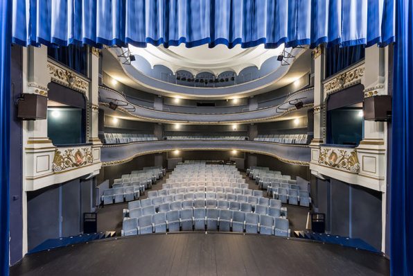 Théâtre de Beaune : la salle vue de la scène. © Région Bourgogne-Franche-Comté, Inventaire du patrimoine