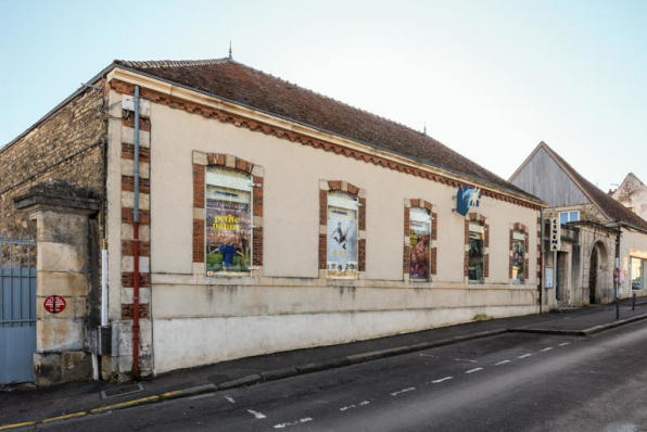 Façade antérieure, de trois quarts gauche. © Région Bourgogne-Franche-Comté, Inventaire du patrimoine