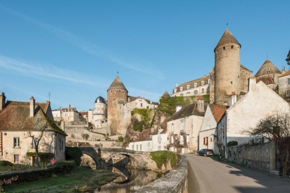 Vue d'ensemble du site, depuis l'est. © Région Bourgogne-Franche-Comté, Inventaire du patrimoine