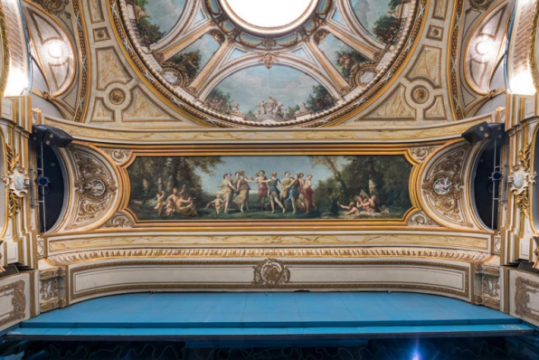 Décor de l'arc du cadre de scène. © Région Bourgogne-Franche-Comté, Inventaire du patrimoine