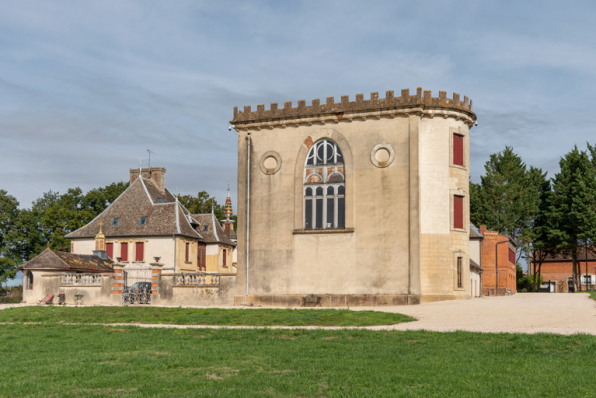 Vue d'ensemble, depuis le sud-est. © Région Bourgogne-Franche-Comté, Inventaire du patrimoine