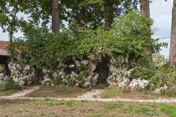 Grotte en rocaille. © Région Bourgogne-Franche-Comté, Inventaire du patrimoine