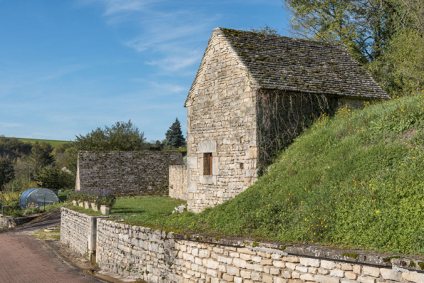 Vue de la maison depuis l'est.  © Région Bourgogne-Franche-Comté, Inventaire du patrimoine