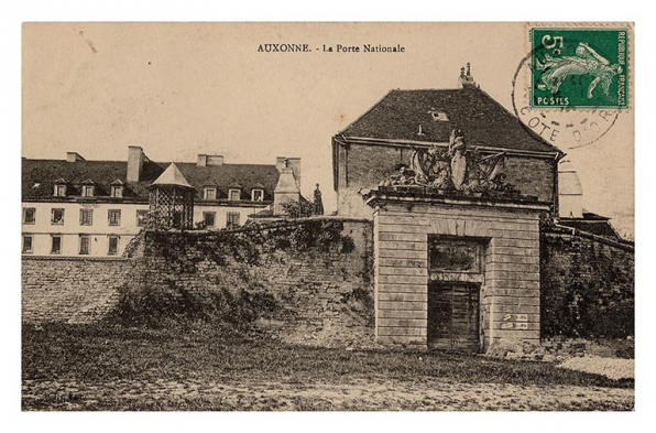 Auxonne - La porte Nationale. S.d. [1er quart 20e siècle]. © Archives municipales, Auxonne