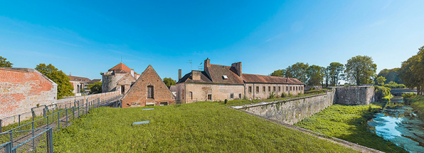 Vue depuis le terre-plein de la tour basse des Moulins. © Région Bourgogne-Franche-Comté, Inventaire du patrimoine
