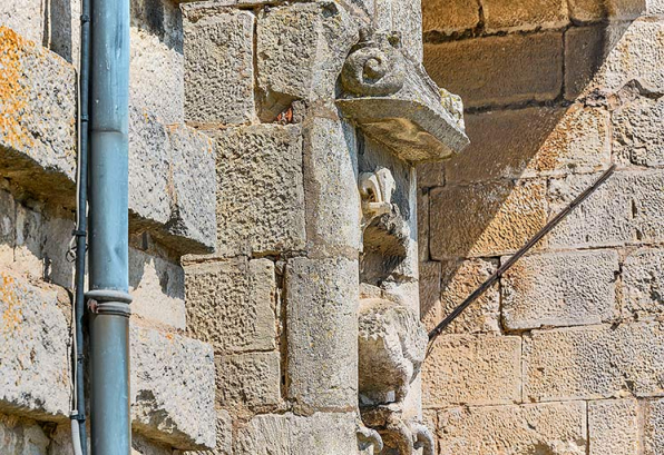 Couronne de l'oiseau decapité, vue de trois quarts. © Région Bourgogne-Franche-Comté, Inventaire du patrimoine