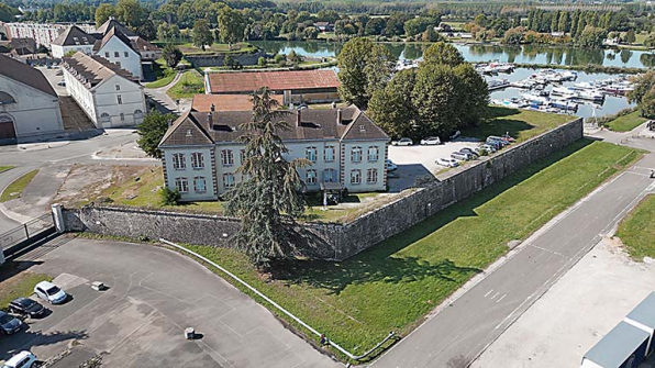 Vue aérienne du bastion. © Région Bourgogne-Franche-Comté, Inventaire du patrimoine Vue aérienne du bastion. © Région Bourgogne-Franche-Comté, Inventaire du patrimoine