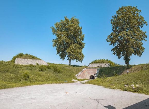 Vue générale du bastion depuis sa gorge. © Région Bourgogne-Franche-Comté, Inventaire du patrimoine Vue générale du bastion depuis sa gorge. © Région Bourgogne-Franche-Comté, Inventaire du patrimoine